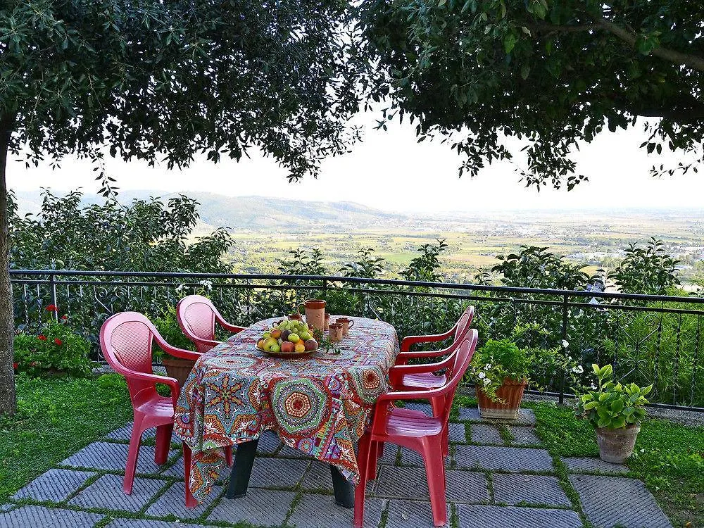 Apartment Appartamento Luna Cortona